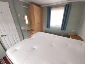 2 Bedroom Holiday Home in Saltmarshe Park ECS190 07