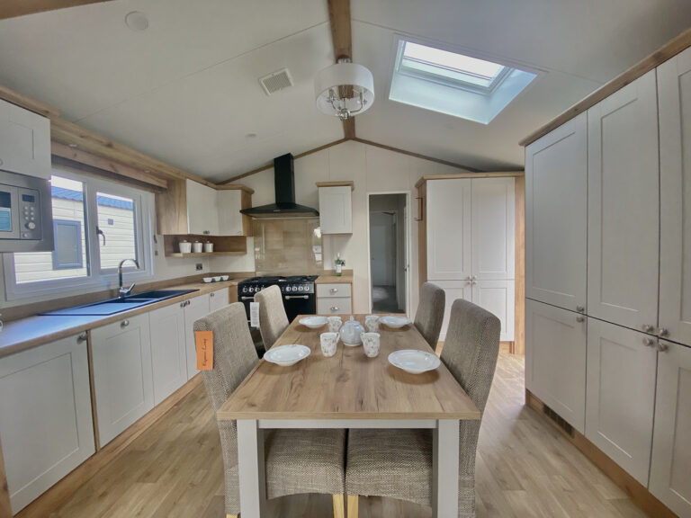 Regal-Hartland-in-Felmoor-05