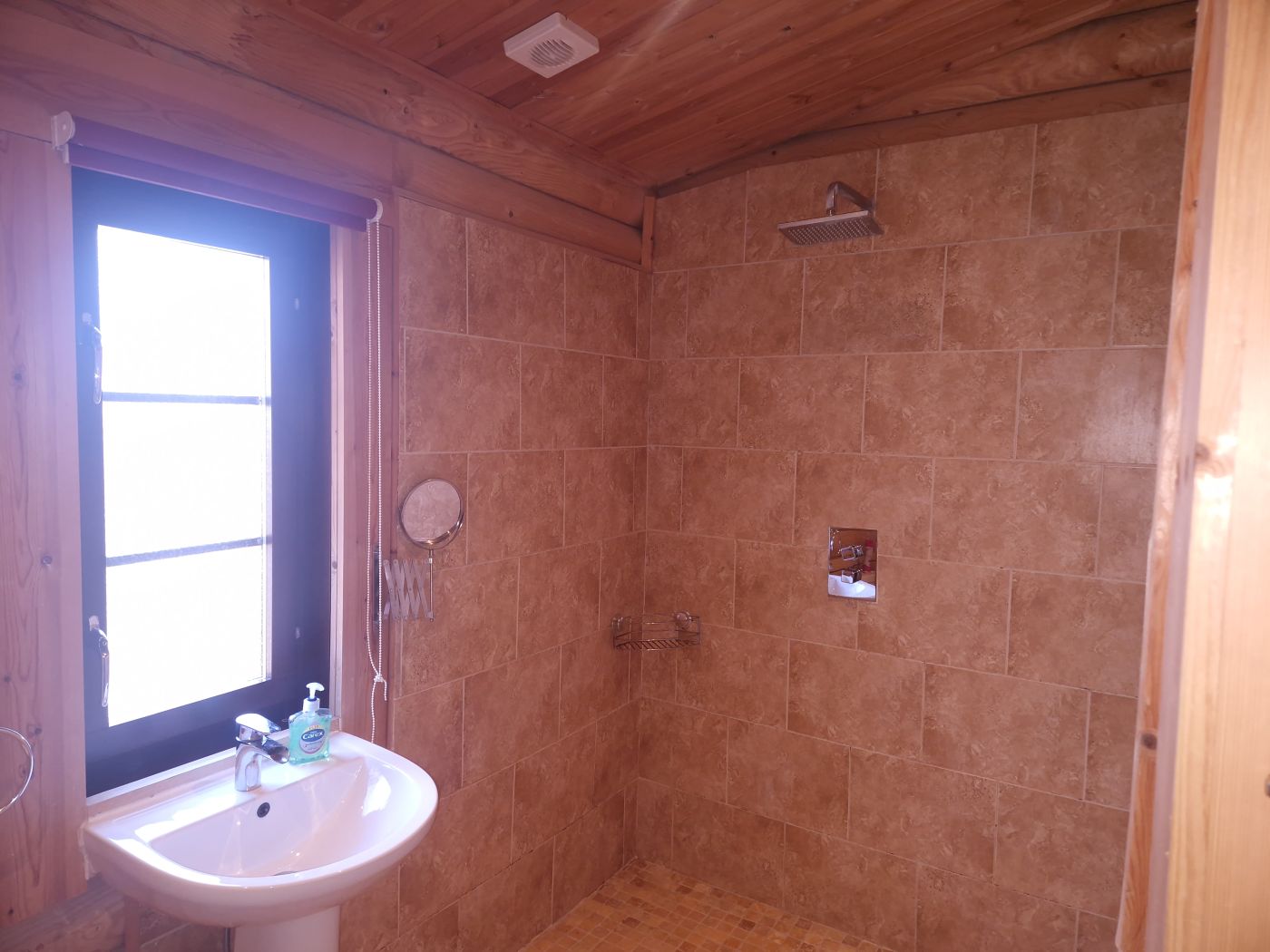Tweed Lodge Bathroom