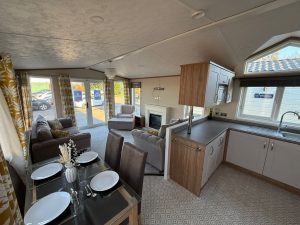 Pemberton Serena in Felmoor Dining New