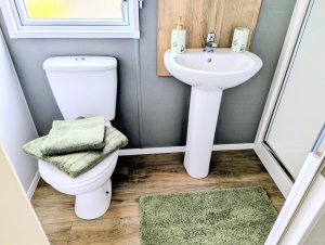 SLB4 Ellerton St. Lawrence Bathroom