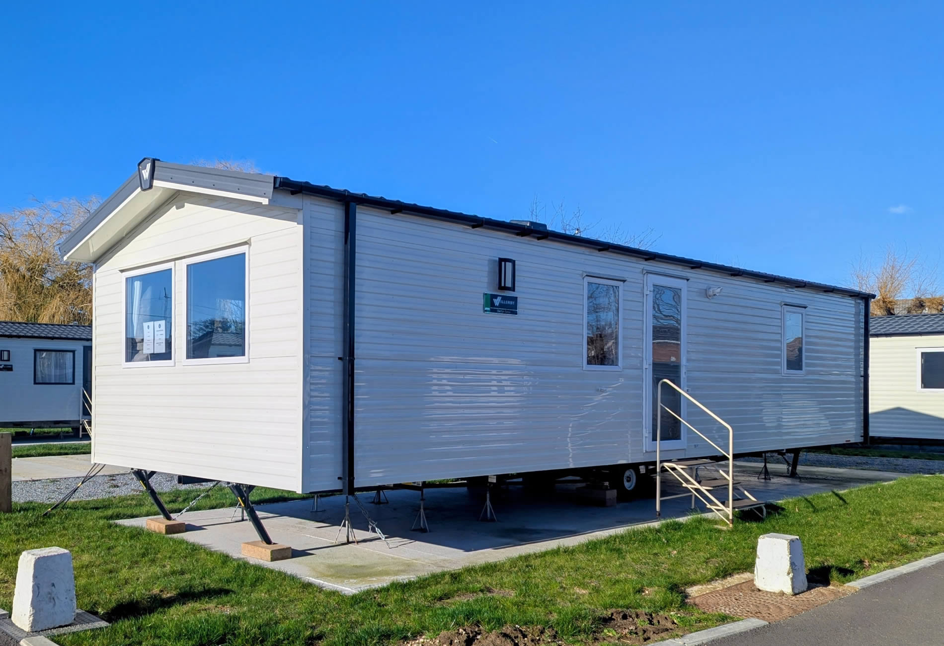 Willerby Ellerton Extra on St Lawrence Holiday Park Exterior