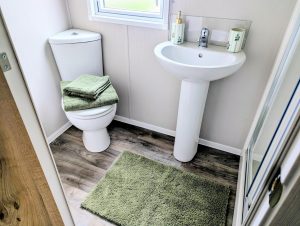SLB2 ST Lawrence Bathroom