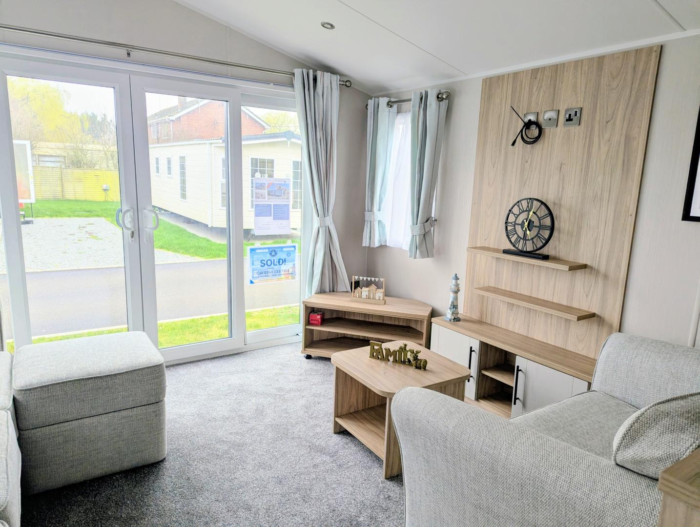 SLB2 ST Lawrence Living