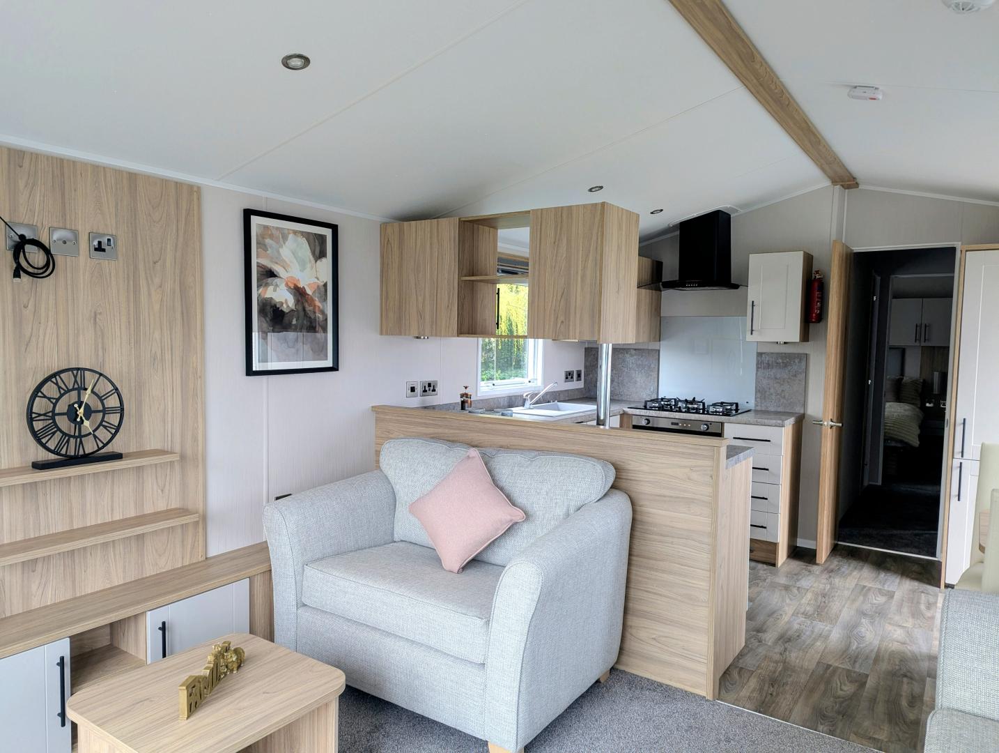 SLB2 ST Lawrence Living..