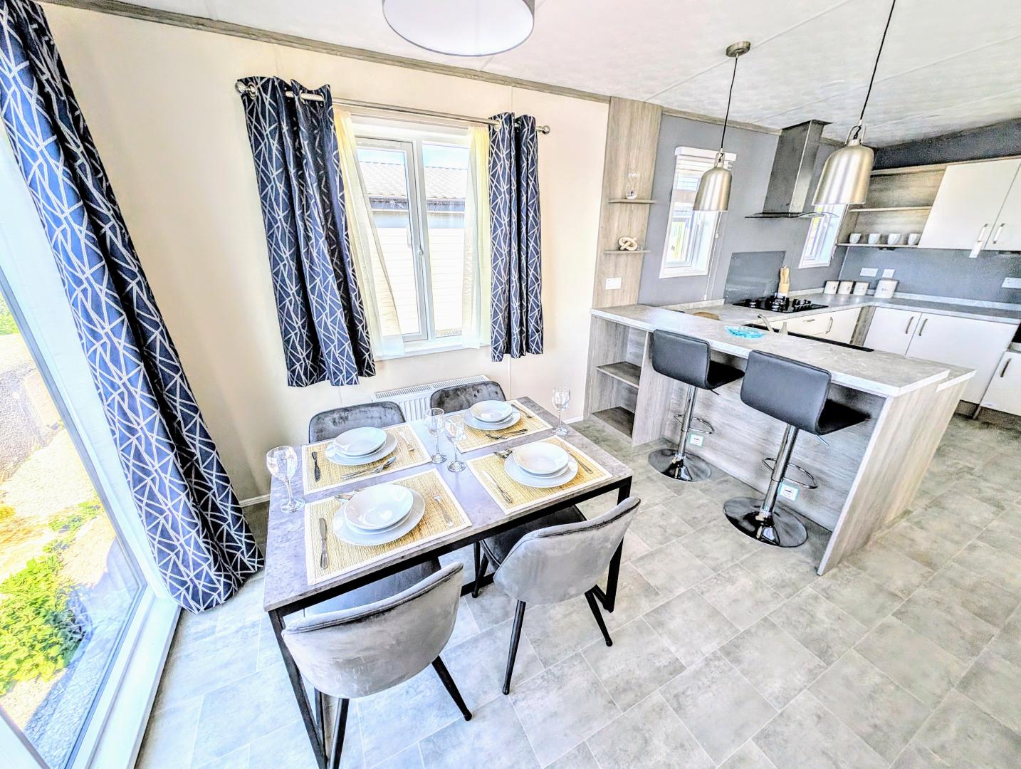 Pemberton Skydale Dining