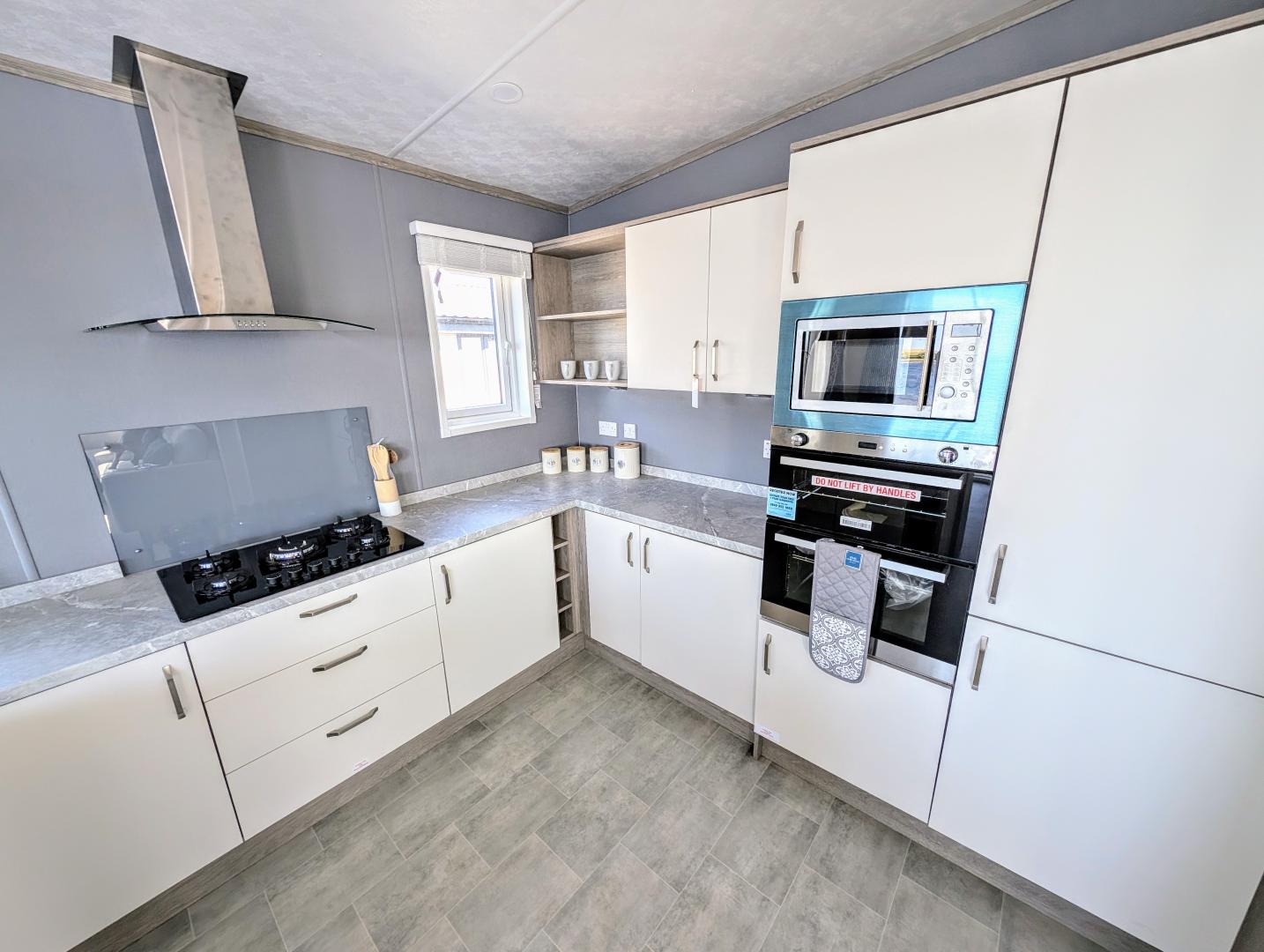 Pemberton Skydale Kitchen