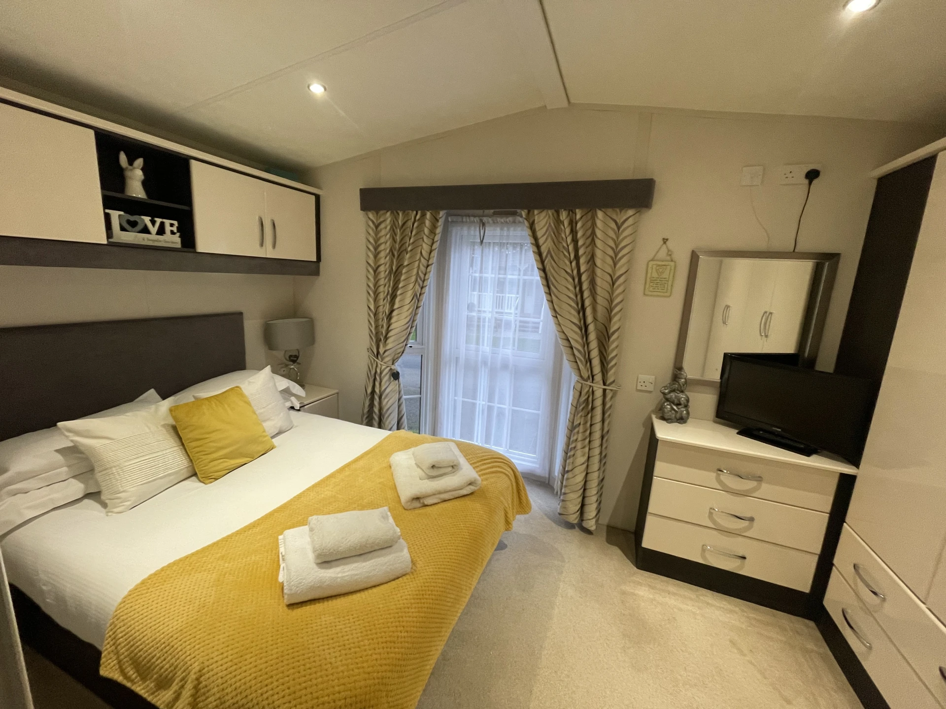Stunning Lodge on Felmoor Master
