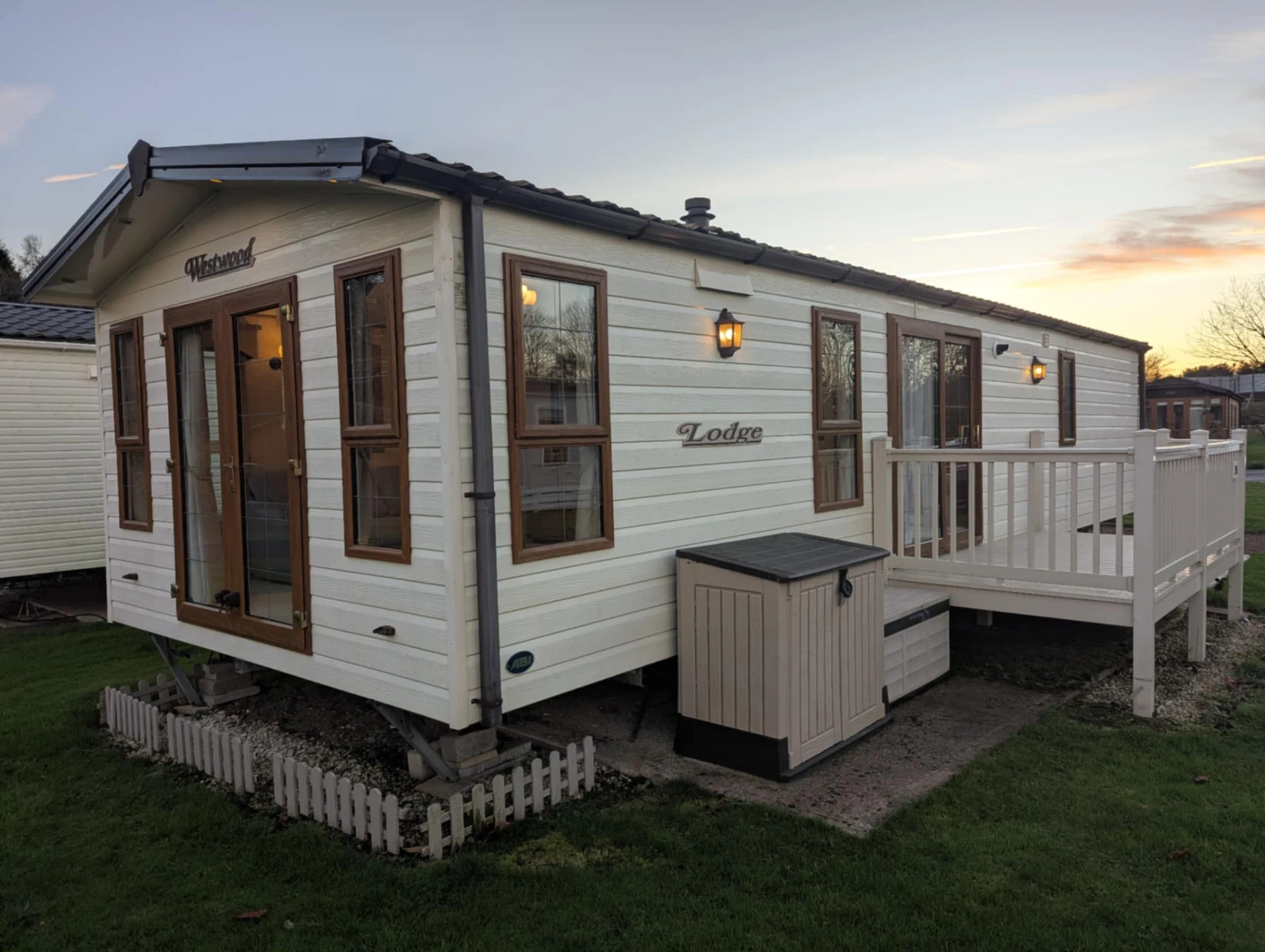 7401 Bockenfield Park Exterior