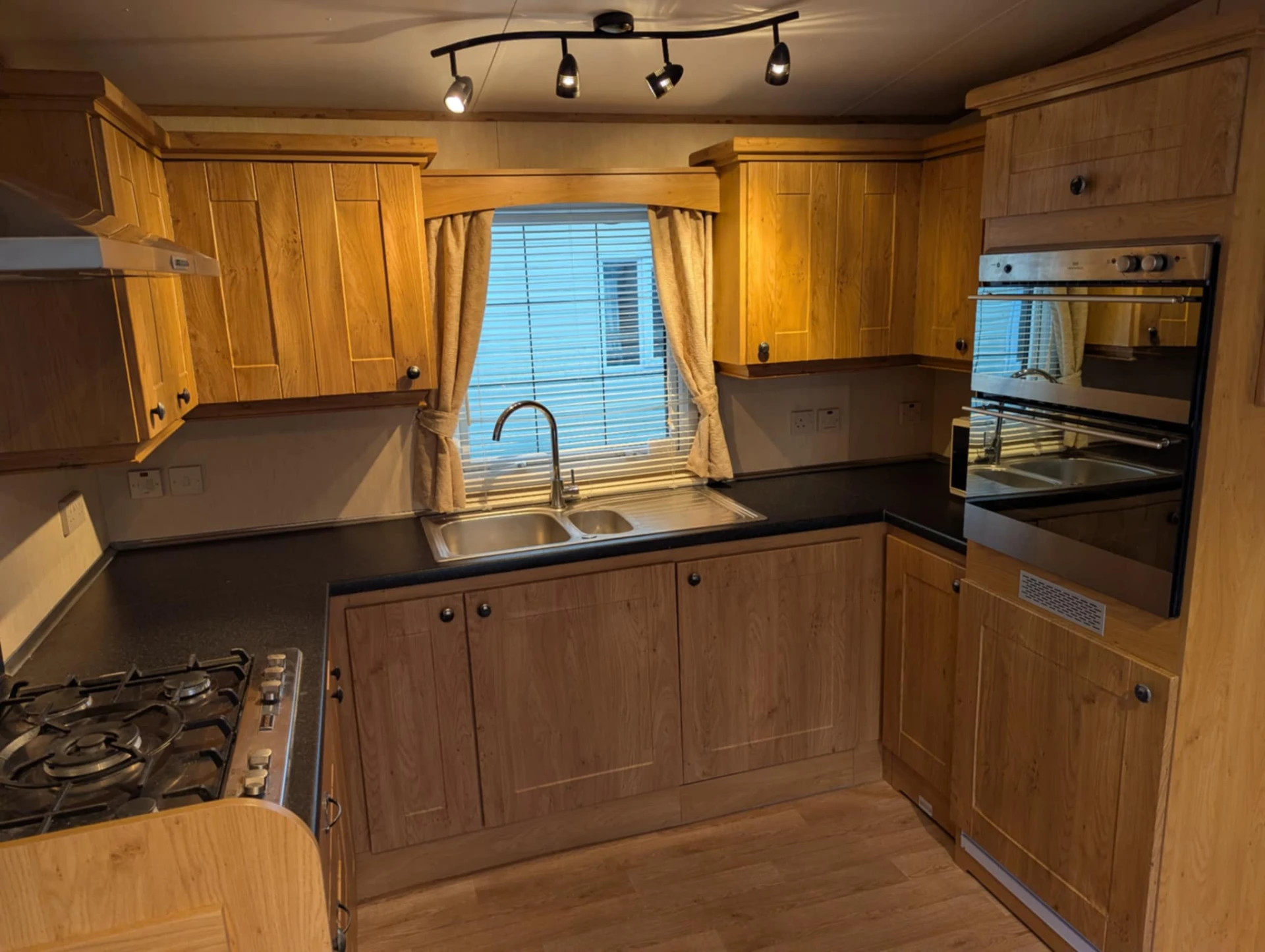 7401 Bockenfield Park Kitchen