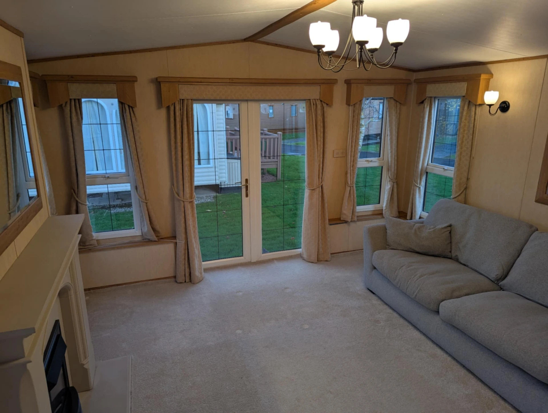 7401 Bockenfield Park Living