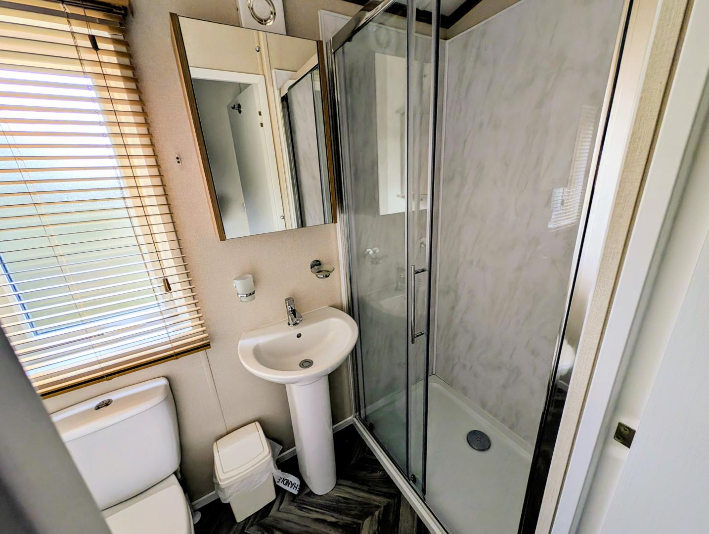 153 Pemberton Marlow in Milom Bathroom