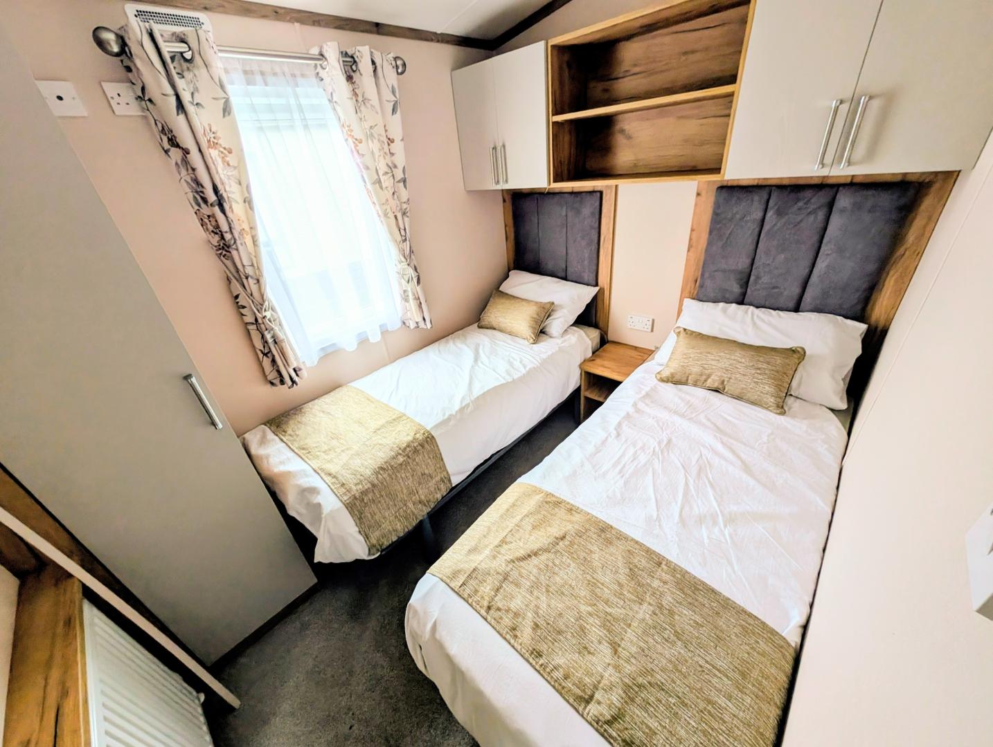 Hemswortrh 40 x 13 Port Haverigg Twin