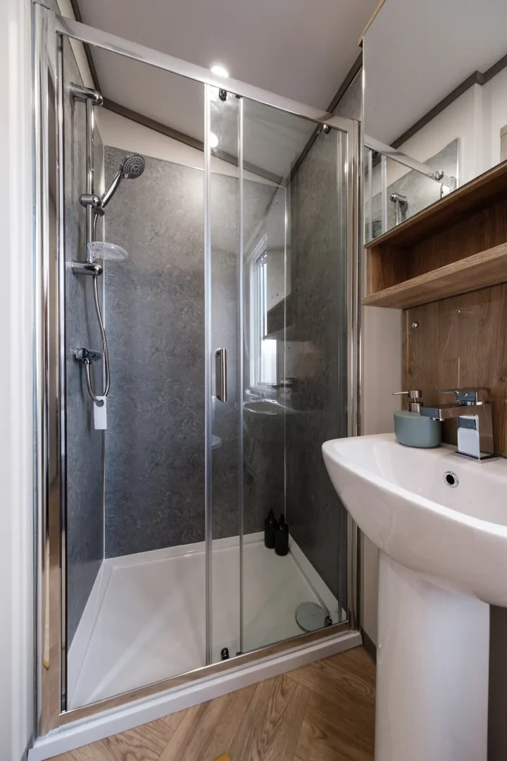 Victory Baywood on Bockenfield Park Shower