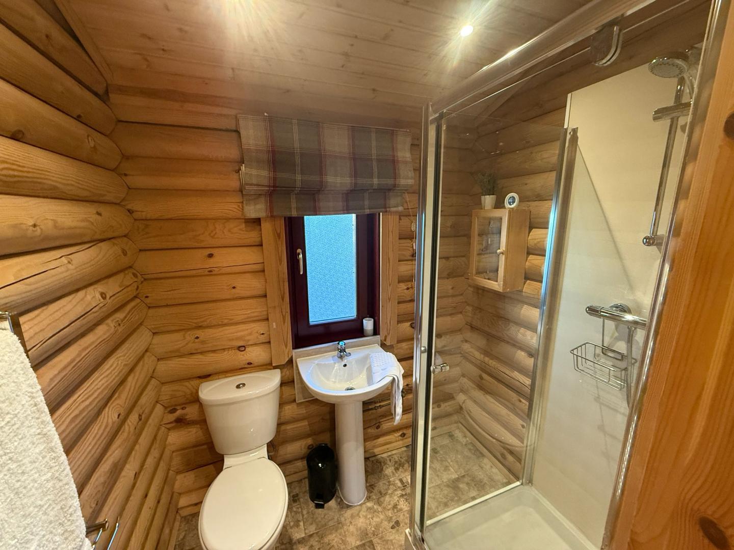 Bespoke Log Cabin Bathroom