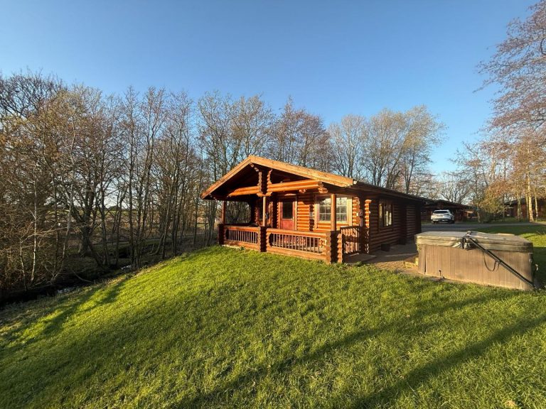 Bespoke Log Cabin Exterior