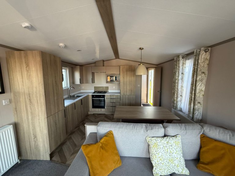 Victory Stonewood in Felmoor Living