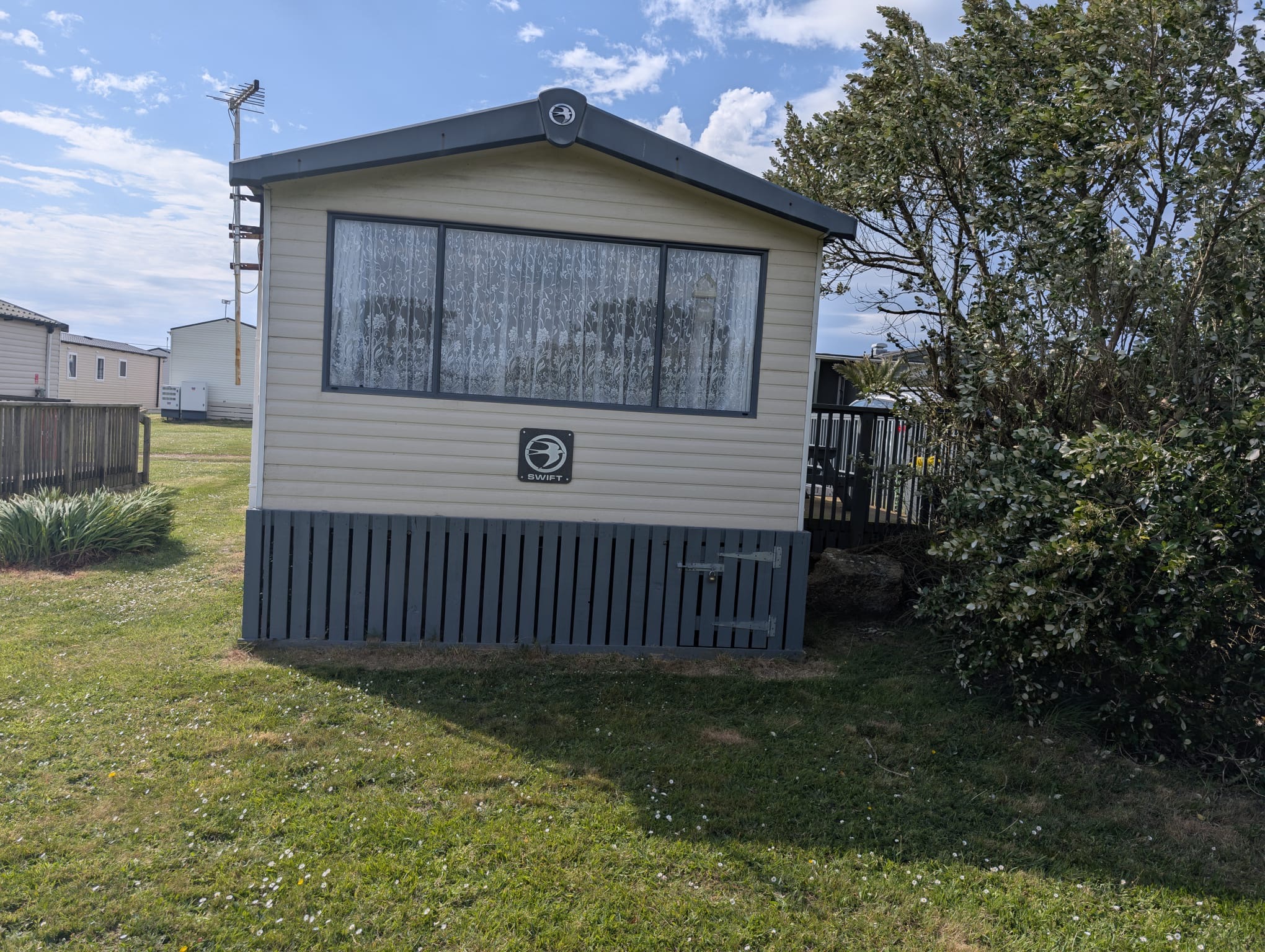 Swift family retreat Exterior 2