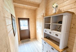 13172 Log Cabin in Felton Entrance