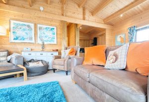 13172 Log Cabin in Felton Living