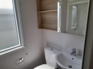 13757 Swift Burgundy in Sennen Bathroom