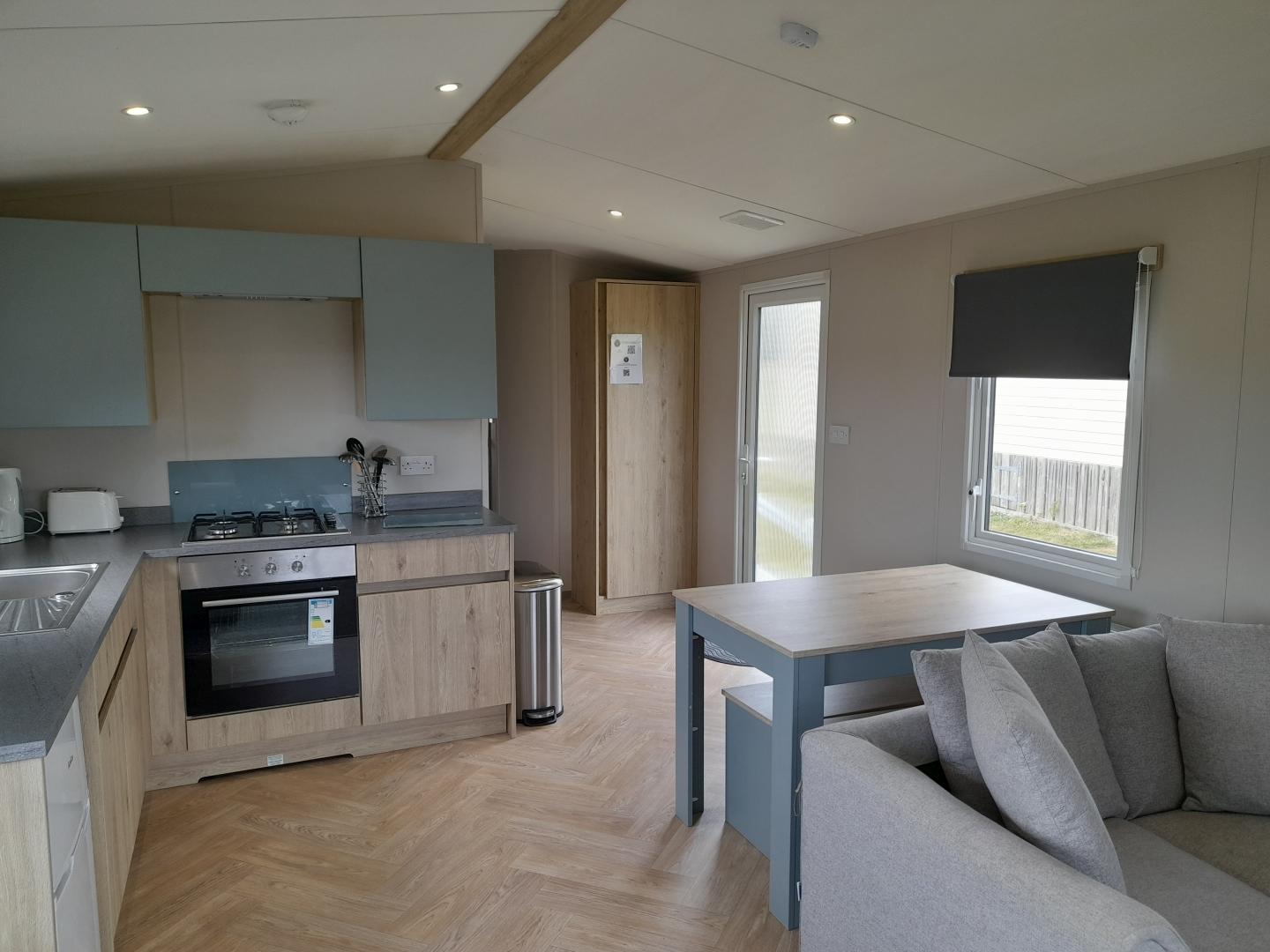 14263 Victory Lifestyle in Sennen Cornwall Dining