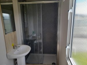 14267 Victory Lifestyle in Sennen Cornwall Bathroom