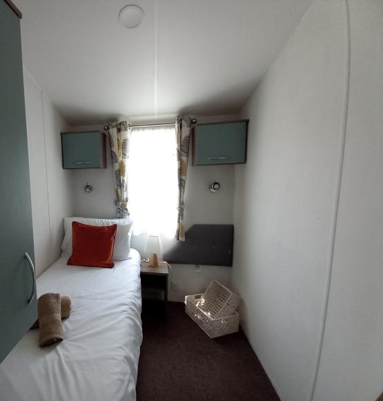 Atlas Amethyst in Margate Kent Bedroom2