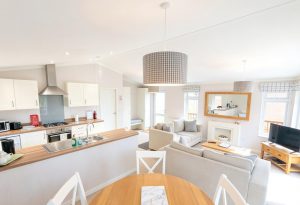 Omar Westfield Lodge in Richmond Dining - Kitchen