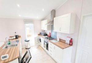 Omar Westfield Lodge in Richmond Kitchen