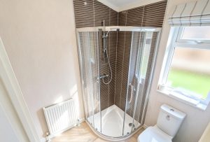 Omar Westfield Lodge in Richmond Shower Bathroom