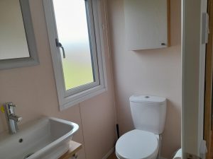 Regal Hemsworth in Sennen Bathroom2