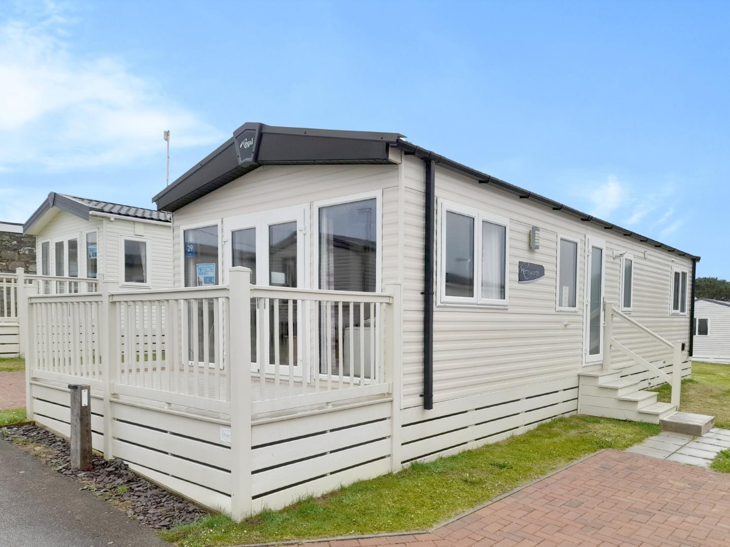 Regal Hemsworth in Sennen Exterior