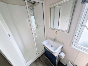 Regal Retreat in Millom Cumbria Bathroom