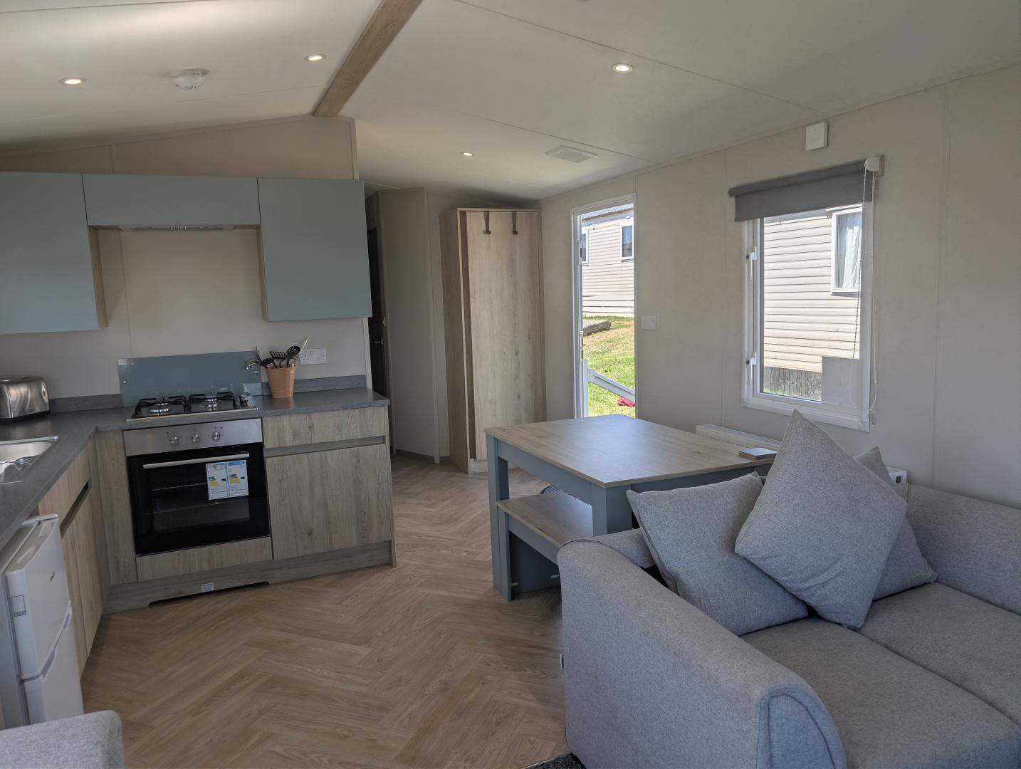 Victory Lifestyle in Sennen Cornwall Livin-Kitchen