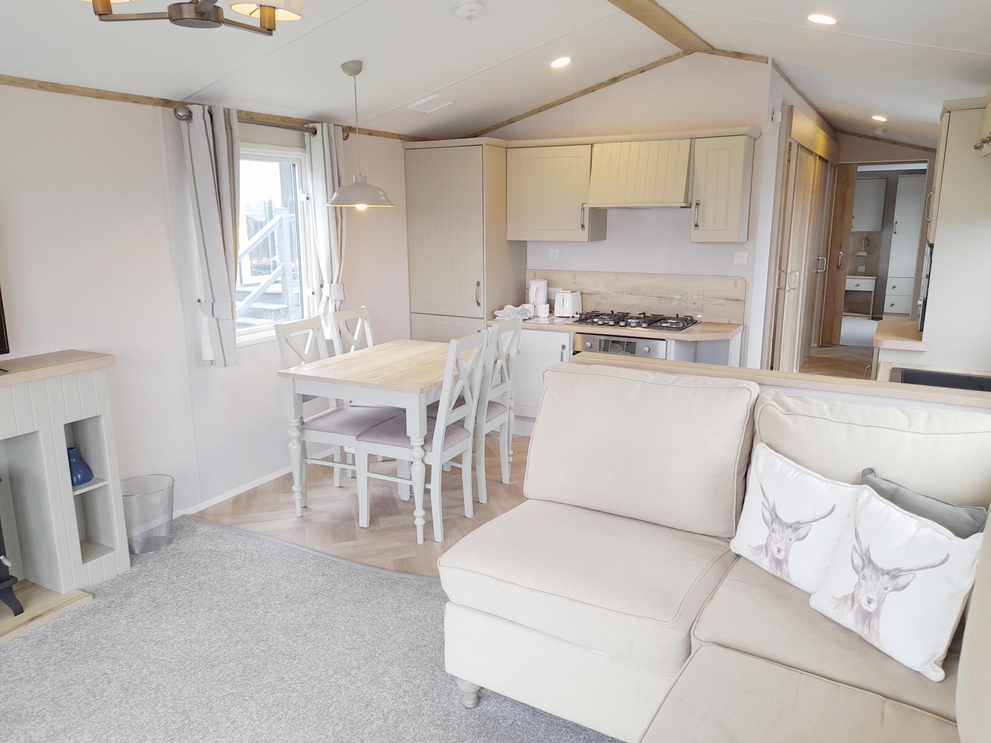 11873 33 Atlas Debonair Access Living.