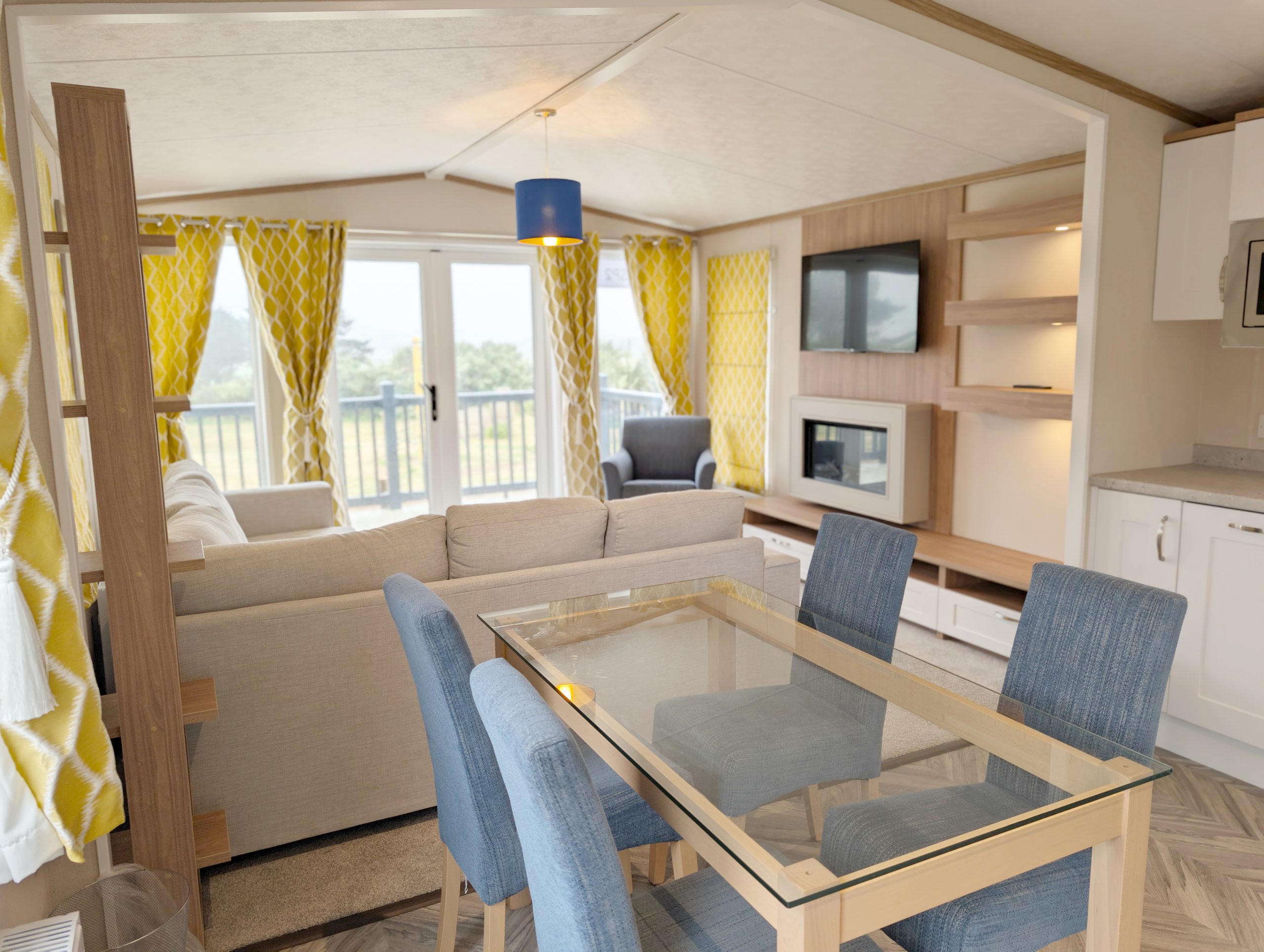 12971 Pemberton Marlow in Sennen Dining