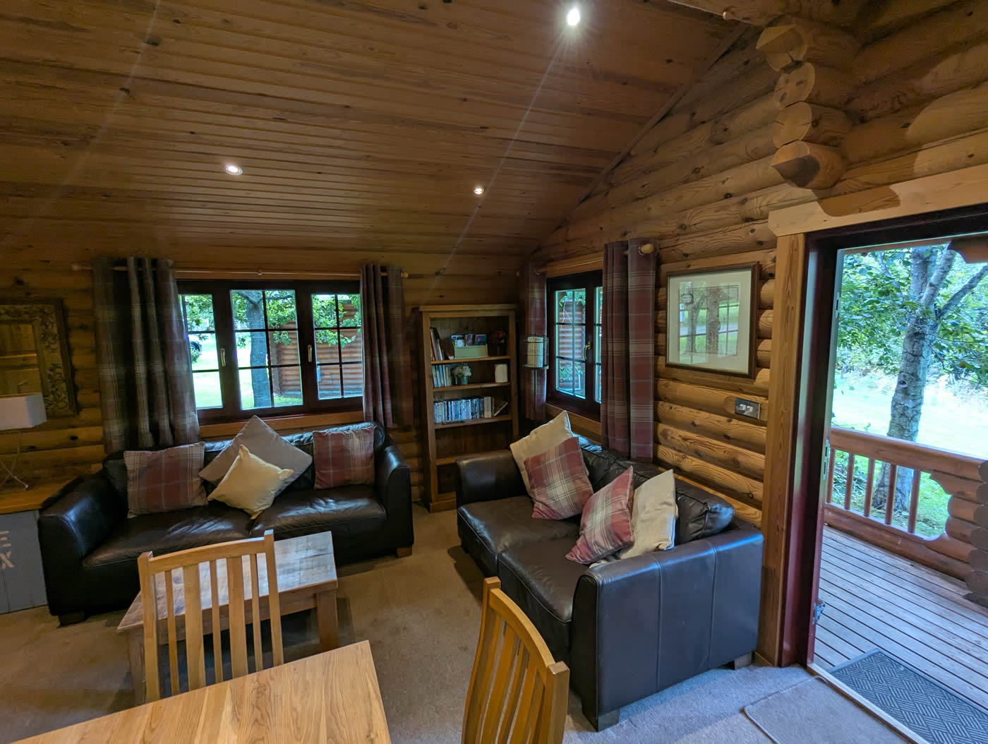 Log Cabin Lodge on Felmoor Park - Lounge Area